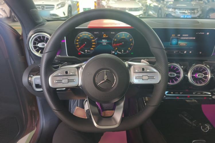 Used Mercedes-Benz A-Class 2020 Restyled A 200 L Sport Sedan Fashion Version Steering Wheel