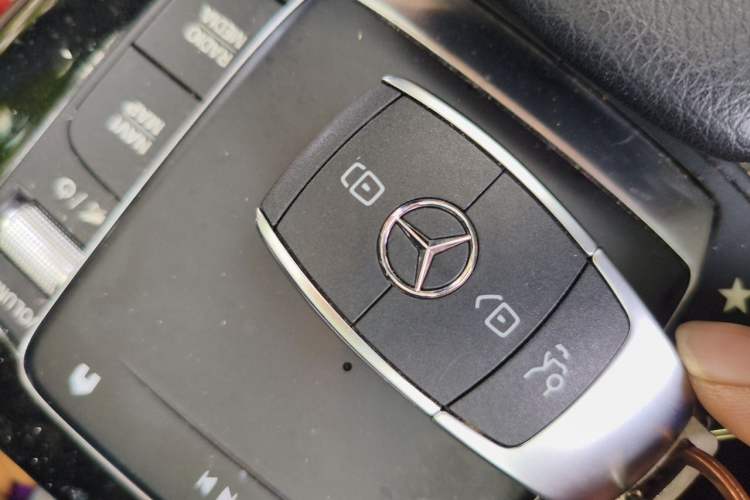 Used Mercedes-Benz A-Class 2020 Restyled A 200 L Sport Sedan Fashion Version Vehicle Key