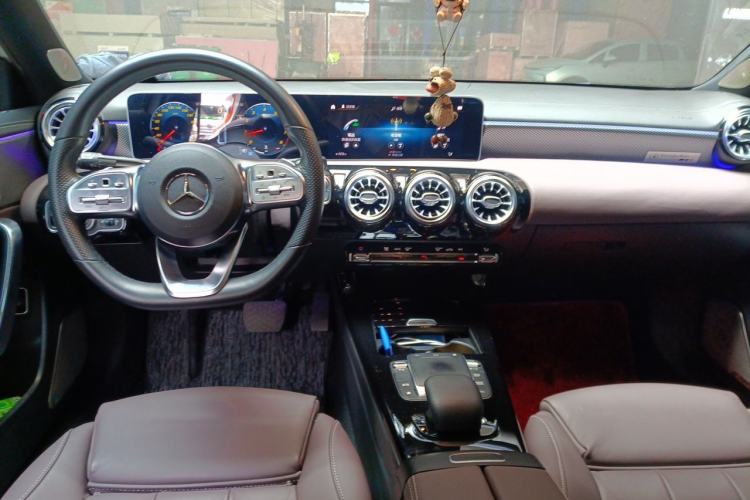 Used Mercedes-Benz A-Class 2020 Facelift A 180 L Sport Sedan Special Configuration Center Console