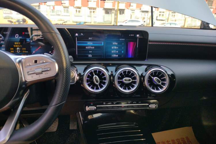Used Mercedes-Benz A-Class 2020 Restyled A 200 L Sport Sedan Fashion Version Audio And AC Panel