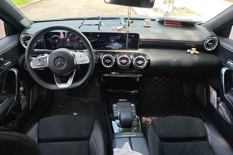 Used Mercedes-Benz A-Class 2020 Restyled A 200 L Sport Sedan Fashion Version Center Console