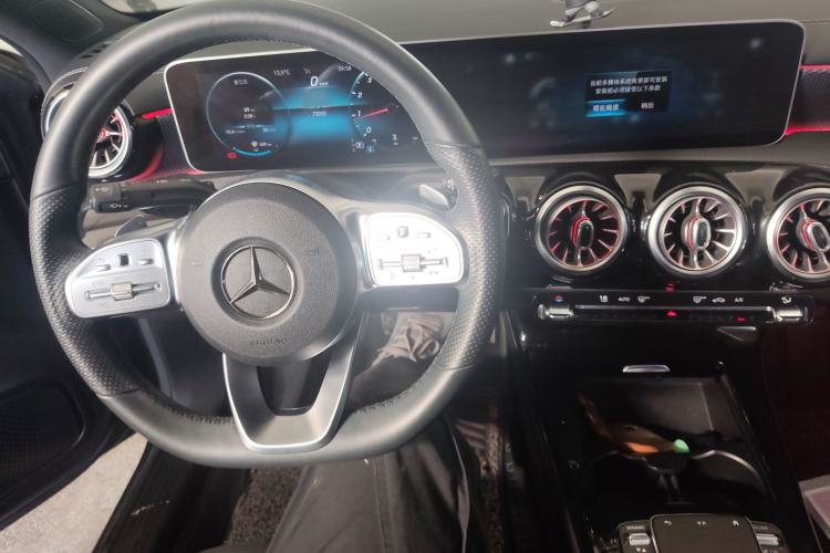 Used Mercedes-Benz A-Class 2020 Restyled A 200 L Sport Sedan Fashion Version Center Console