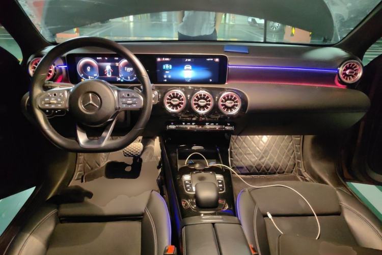 Used Mercedes-Benz A-Class 2020 Restyled A 200 L Sport Sedan Fashion Version Center Console
