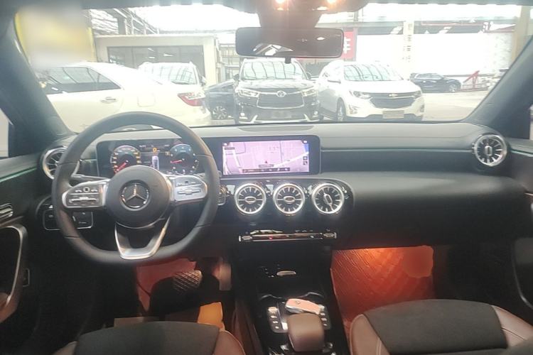 Used Mercedes-Benz A-Class 2020 Restyled A 200 L Sport Sedan Fashion Version Center Console