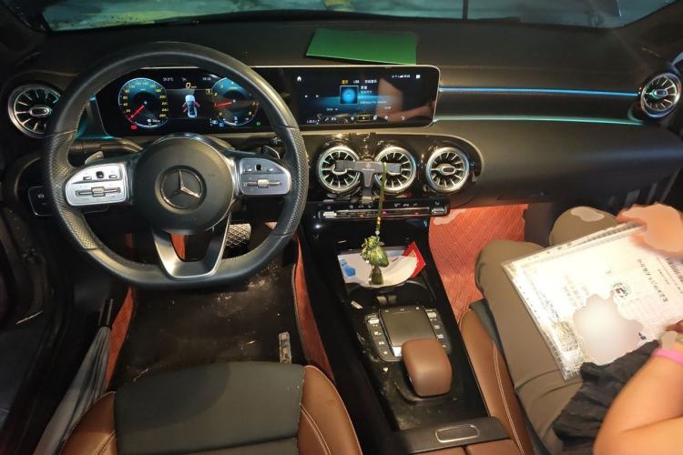 Used Mercedes-Benz A-Class 2020 Restyled A 200 L Sport Sedan Fashion Version Center Console