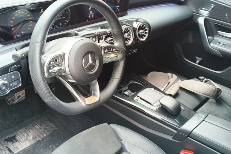 Used Mercedes-Benz A-Class 2020 Restyled A 200 L Sport Sedan Fashion Version Center Console