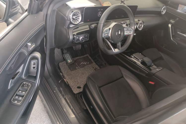 Used Mercedes-Benz A-Class 2020 Restyled A 200 L Sport Sedan Fashion Version Driver Seat