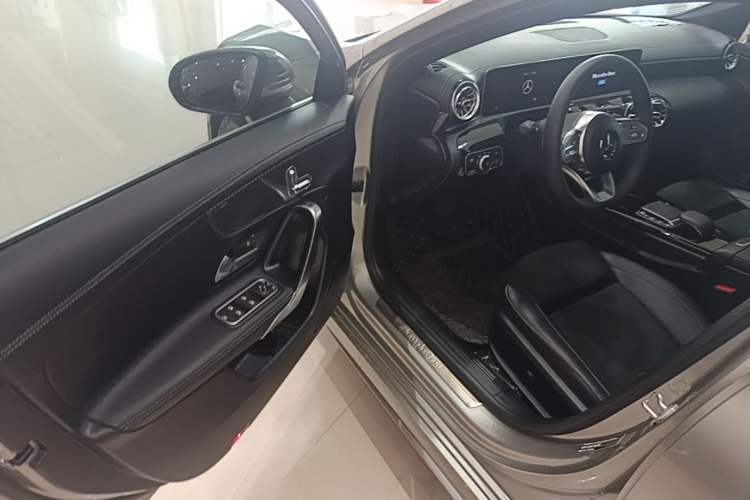 Used Mercedes-Benz A-Class 2020 Restyled A 200 L Sport Sedan Fashion Version Driver Seat