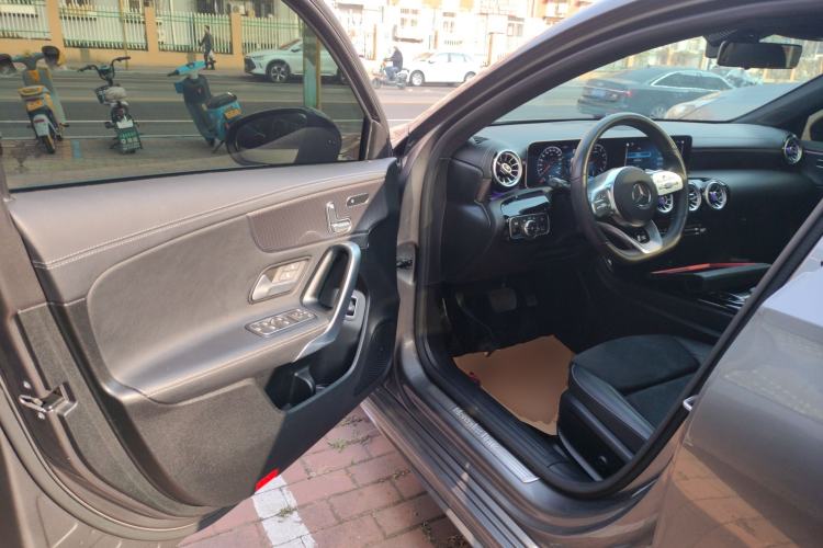 Used Mercedes-Benz A-Class 2020 Restyled A 200 L Sport Sedan Fashion Version Driver Seat