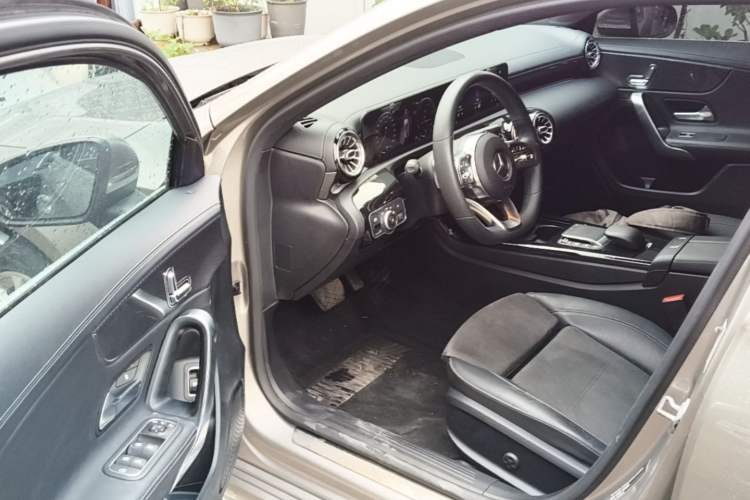 Used Mercedes-Benz A-Class 2020 Restyled A 200 L Sport Sedan Fashion Version Driver Seat