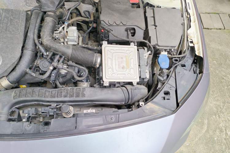 Used Mercedes-Benz A-Class 2020 Second Facelift A 180 L Sport Sedan Engine Bay Left