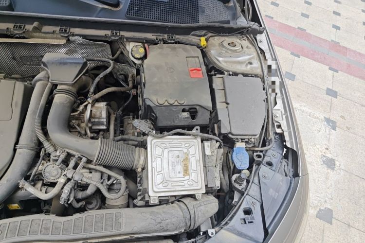 Used Mercedes-Benz A-Class 2020 A 180 L Sport Sedan Engine Bay Left