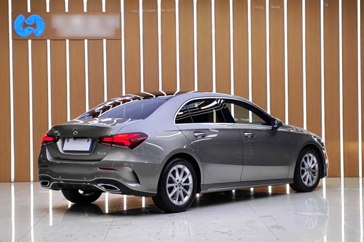 Used Mercedes-Benz A-Class 2020 Restyled A 200 L Sport Sedan Fashion Version Exterior 3