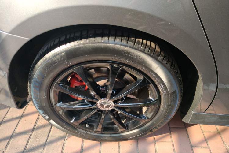 Used Mercedes-Benz A-Class 2020 Restyled A 200 L Sport Sedan Fashion Version Exterior 4