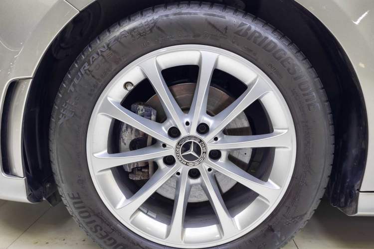 Used Mercedes-Benz A-Class 2020 Restyled A 200 L Sport Sedan Fashion Version Exterior 4