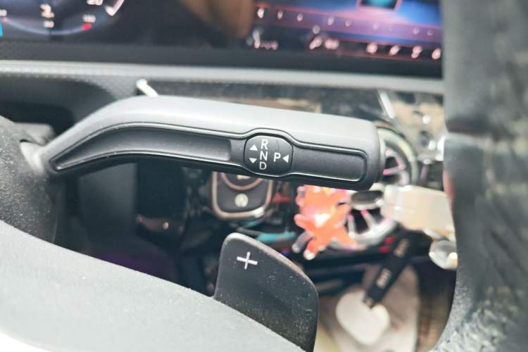 Used Mercedes-Benz A-Class 2020 Second Facelift A 180 L Sport Sedan Gear Lever