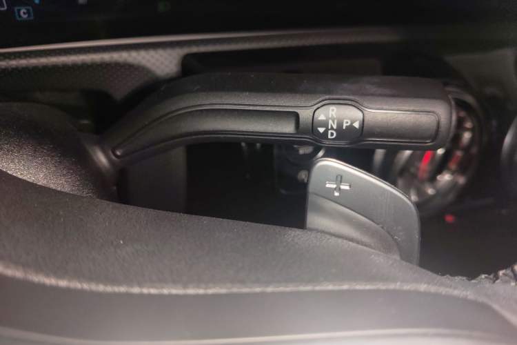 Used Mercedes-Benz A-Class 2020 Restyled A 200 L Sport Sedan Fashion Version Gear Lever