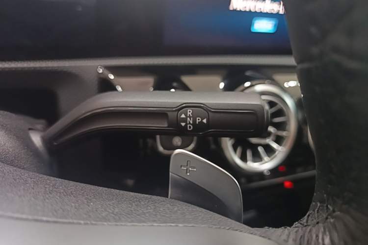 Used Mercedes-Benz A-Class 2020 Restyled A 200 L Sport Sedan Fashion Version Gear Lever