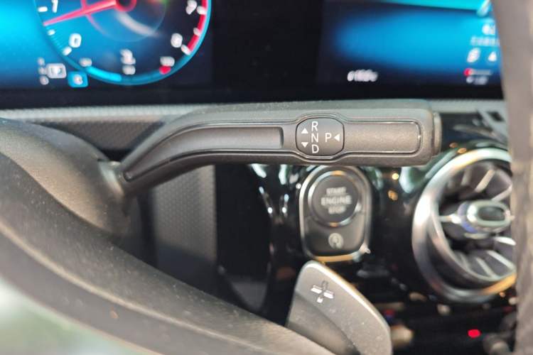Used Mercedes-Benz A-Class 2020 A 220 L 4MATIC Sport Sedan Gear Lever