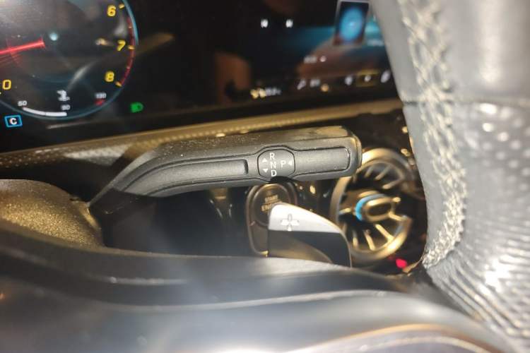 Used Mercedes-Benz A-Class 2020 Restyled A 200 L Sport Sedan Fashion Version Gear Lever