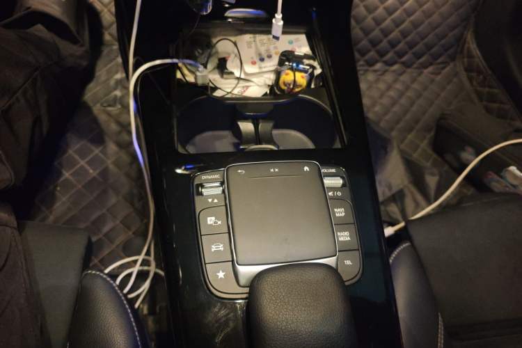 Used Mercedes-Benz A-Class 2020 Restyled A 200 L Sport Sedan Fashion Version Gear Lever