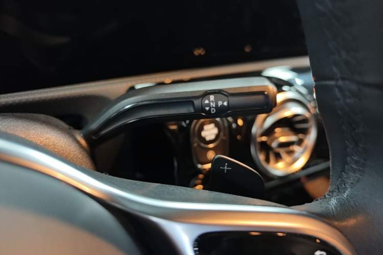 Used Mercedes-Benz A-Class 2020 Facelift A 180 L Sport Sedan Special Configuration Gear Lever