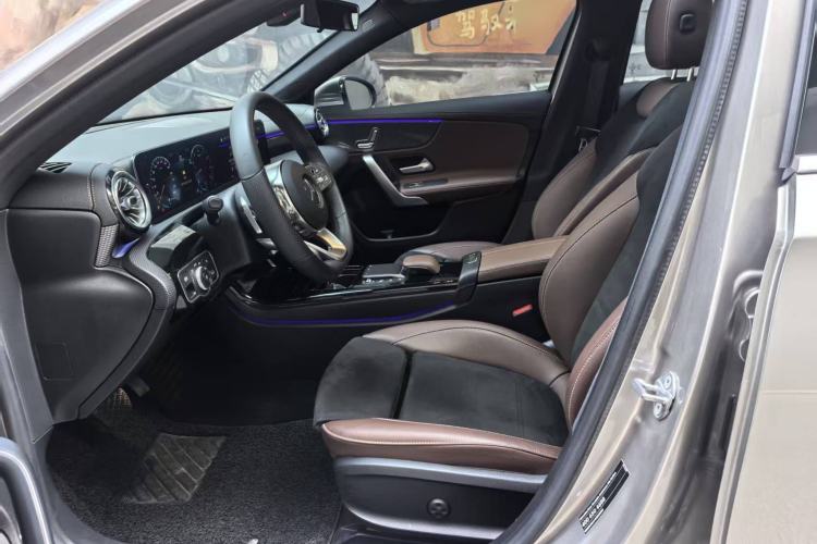 Used Mercedes-Benz A-Class 2020 Restyled A 200 L Sport Sedan Fashion Version Interior 1