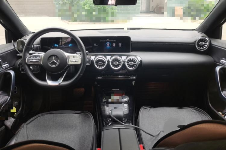 Used Mercedes-Benz A-Class 2020 Restyled A 200 L Sport Sedan Fashion Version Interior 2