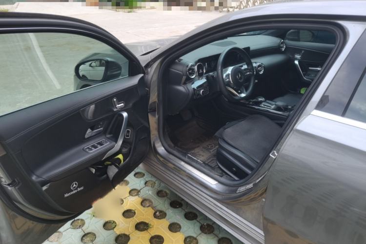 Used Mercedes-Benz A-Class 2020 Restyled A 200 L Sport Sedan Fashion Version Interior 3