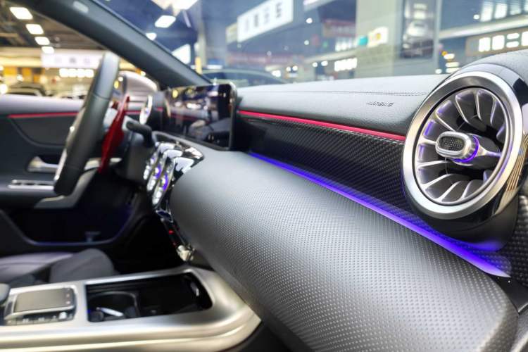 Used Mercedes-Benz A-Class 2020 Restyled A 200 L Sport Sedan Fashion Version Interior 6