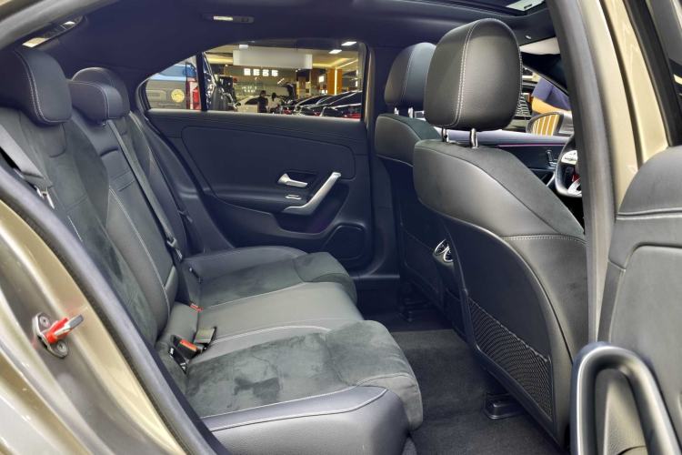 Used Mercedes-Benz A-Class 2020 Restyled A 200 L Sport Sedan Fashion Version Interior 9