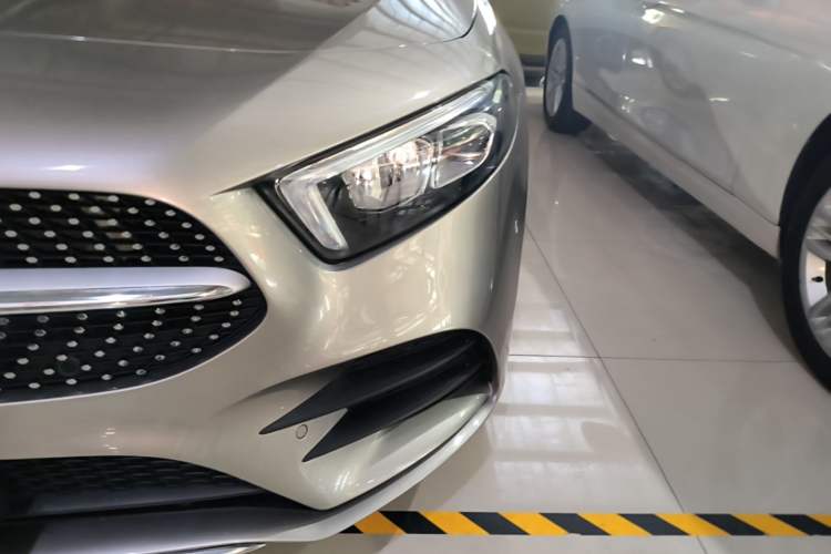 Used Mercedes-Benz A-Class 2020 Restyled A 200 L Sport Sedan Fashion Version Left Front Headlight