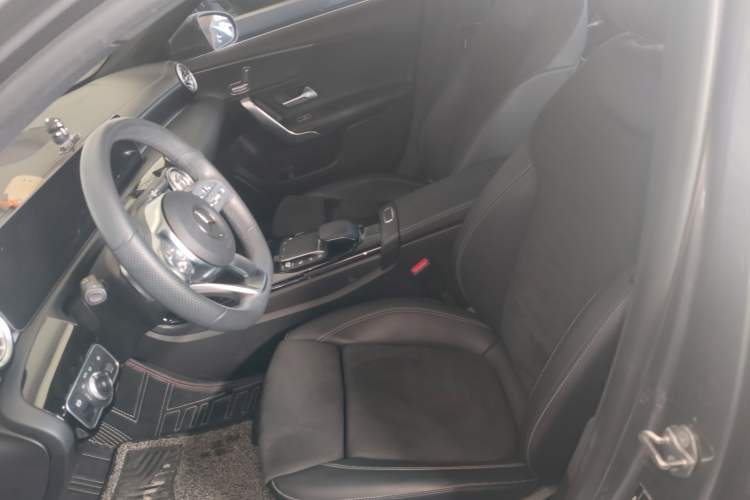 Used Mercedes-Benz A-Class 2020 Restyled A 200 L Sport Sedan Fashion Version Left Front Seat