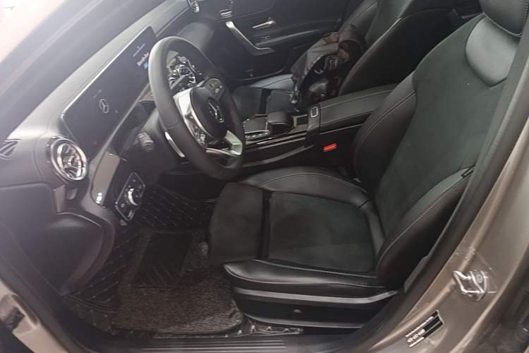 Used Mercedes-Benz A-Class 2020 Restyled A 200 L Sport Sedan Fashion Version Left Front Seat
