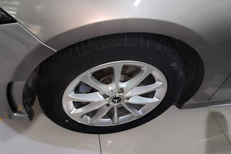 Used Mercedes-Benz A-Class 2020 Restyled A 200 L Sport Sedan Fashion Version Left Front Wheel Hub