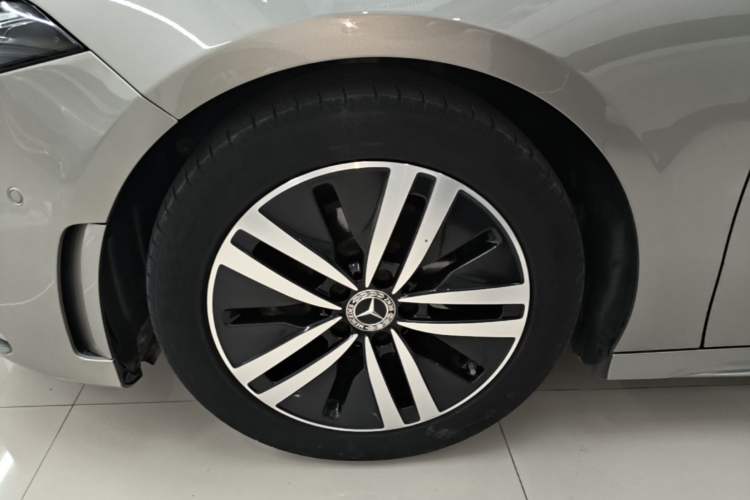 Used Mercedes-Benz A-Class 2020 A 180 L Sport Sedan Left Front Wheel Hub