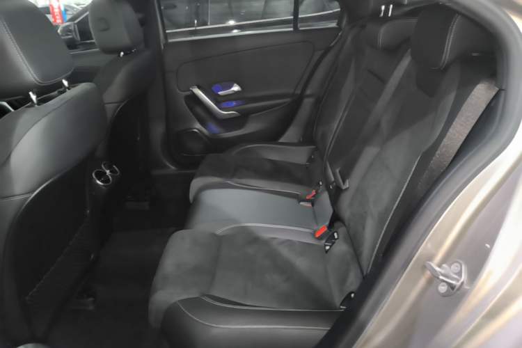 Used Mercedes-Benz A-Class 2020 Restyled A 200 L Sport Sedan Fashion Version Left Rear Seat
