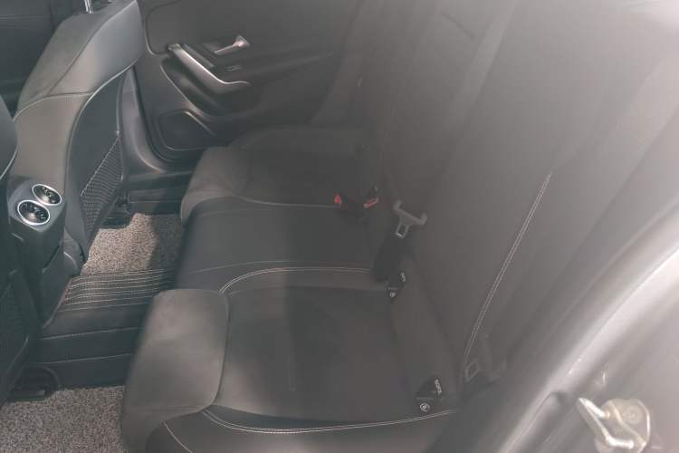 Used Mercedes-Benz A-Class 2020 Restyled A 200 L Sport Sedan Fashion Version Left Rear Seat