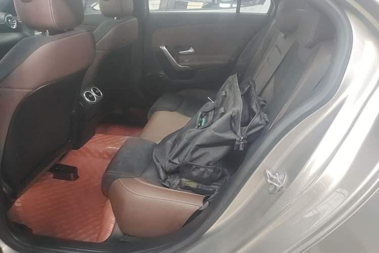 Used Mercedes-Benz A-Class 2020 Restyled A 200 L Sport Sedan Fashion Version Left Rear Seat