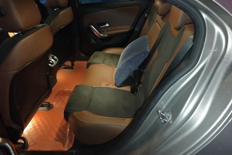 Used Mercedes-Benz A-Class 2020 Restyled A 200 L Sport Sedan Fashion Version Left Rear Seat