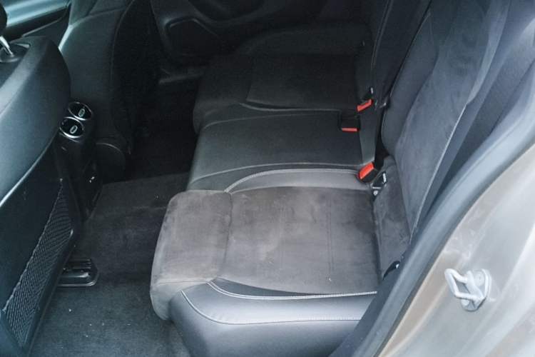 Used Mercedes-Benz A-Class 2020 Restyled A 200 L Sport Sedan Fashion Version Left Rear Seat