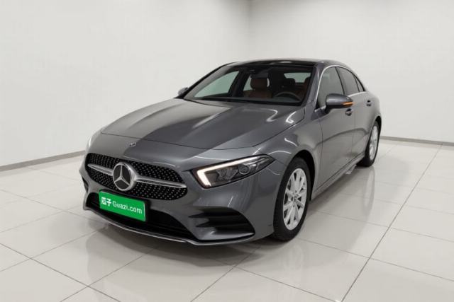 Mercedes-Benz A-Class 2020 Restyled A 200 L Sport Sedan Dynamic Version usado