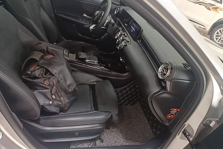 Used Mercedes-Benz A-Class 2020 Restyled A 200 L Sport Sedan Fashion Version Right Front Seat