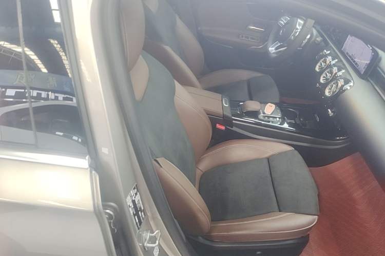 Used Mercedes-Benz A-Class 2020 Restyled A 200 L Sport Sedan Fashion Version Right Front Seat