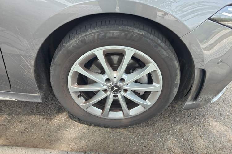 Used Mercedes-Benz A-Class 2020 Restyled A 200 L Sport Sedan Fashion Version Right Front Wheel Hub