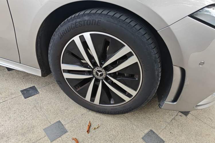 Used Mercedes-Benz A-Class 2020 A 180 L Sport Sedan Right Front Wheel Hub