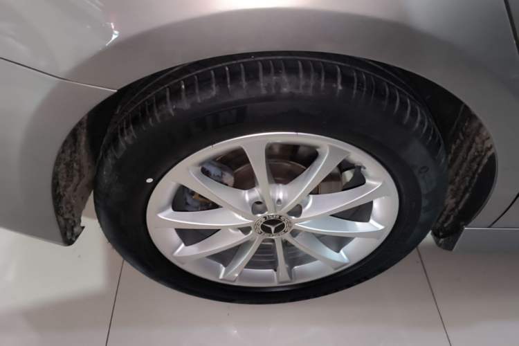 Used Mercedes-Benz A-Class 2020 Restyled A 200 L Sport Sedan Fashion Version Right Rear Wheel Hub