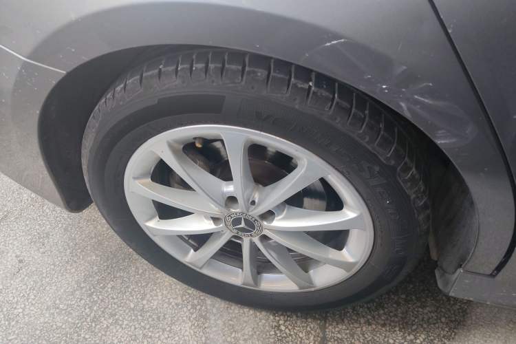 Used Mercedes-Benz A-Class 2020 Restyled A 200 L Sport Sedan Fashion Version Right Rear Wheel Hub