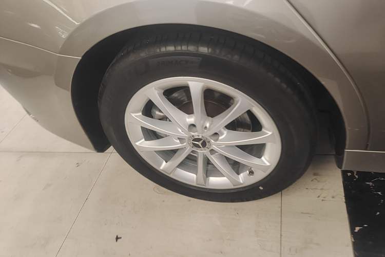 Used Mercedes-Benz A-Class 2020 Restyled A 200 L Sport Sedan Fashion Version Right Rear Wheel Hub