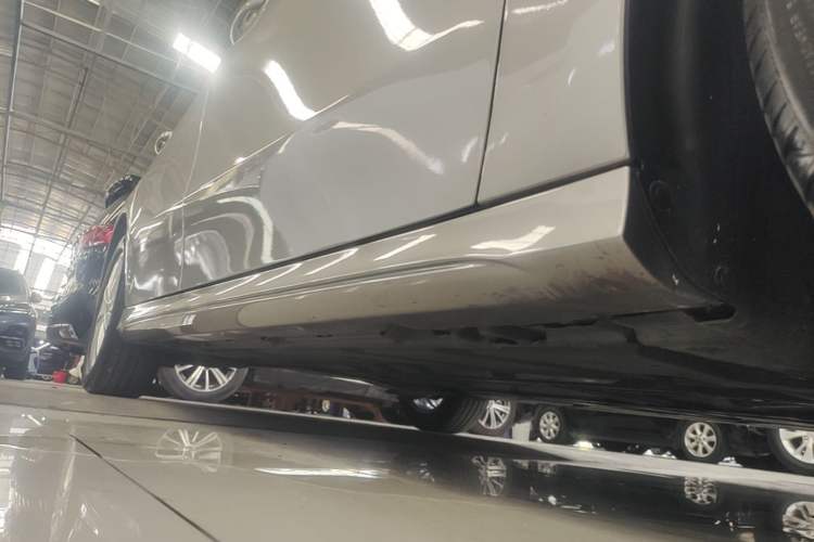 Used Mercedes-Benz A-Class 2020 Restyled A 200 L Sport Sedan Fashion Version Right Side Sill